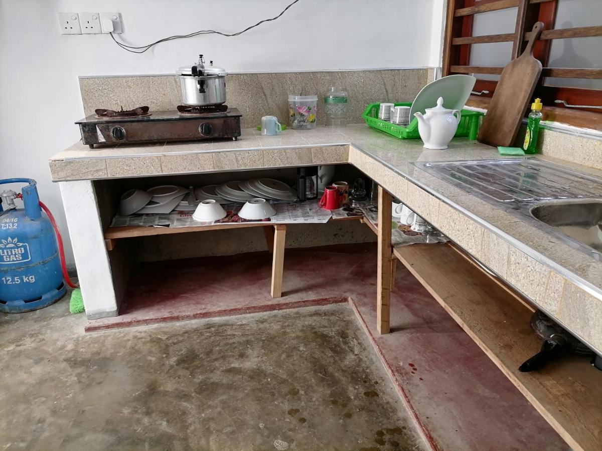 Hiriketiya Hasmal House Apartment Dikwella Bagian luar foto